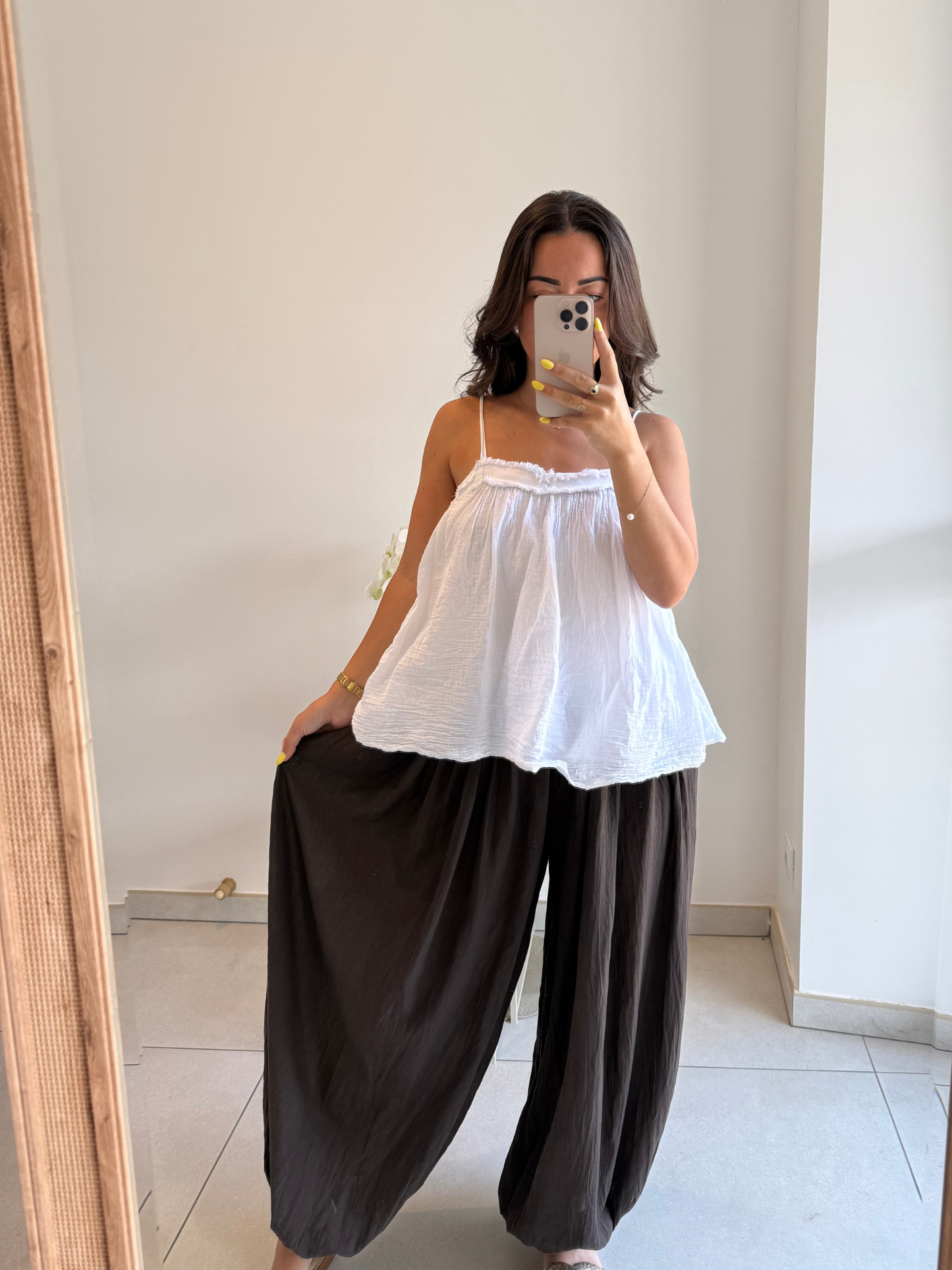Saroual Capri
